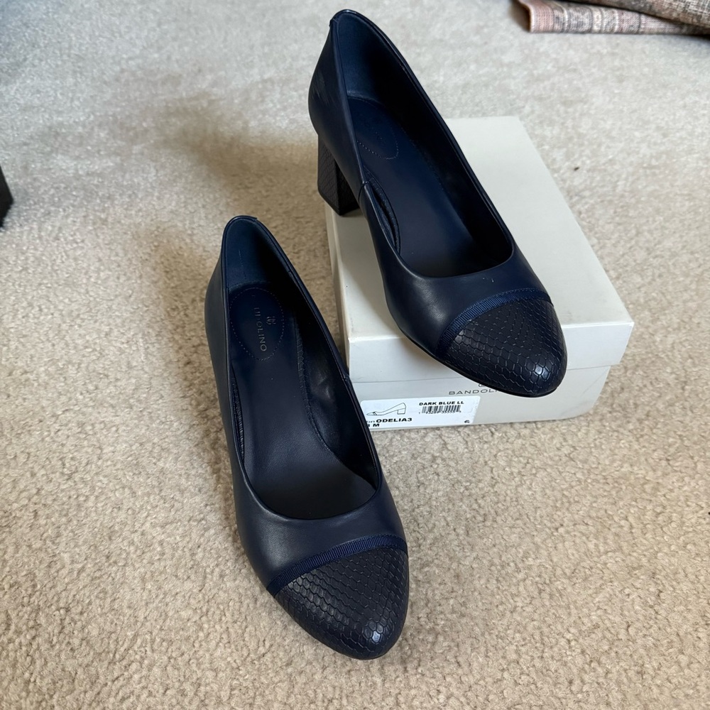 Bandolino Navy Heels